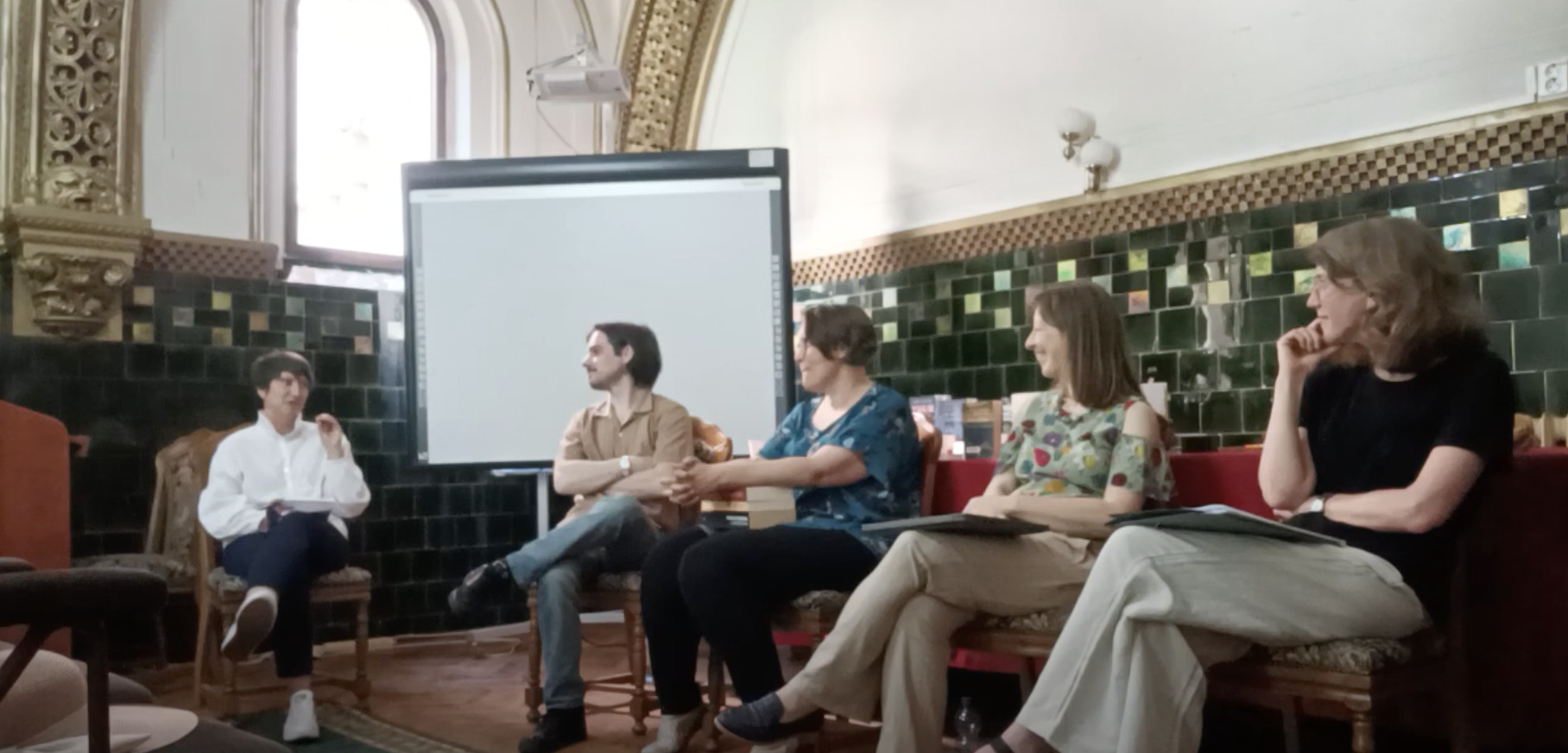 Többnyelvű régiók poétikái és műfordításai. Owen Good, Sophie Aude, Claudia Tatasciore, Rebekka Herman Mostert és Dánél Mónika beszélgetése a kolozsvári Babeş-Bolyai Tudományegyetemen