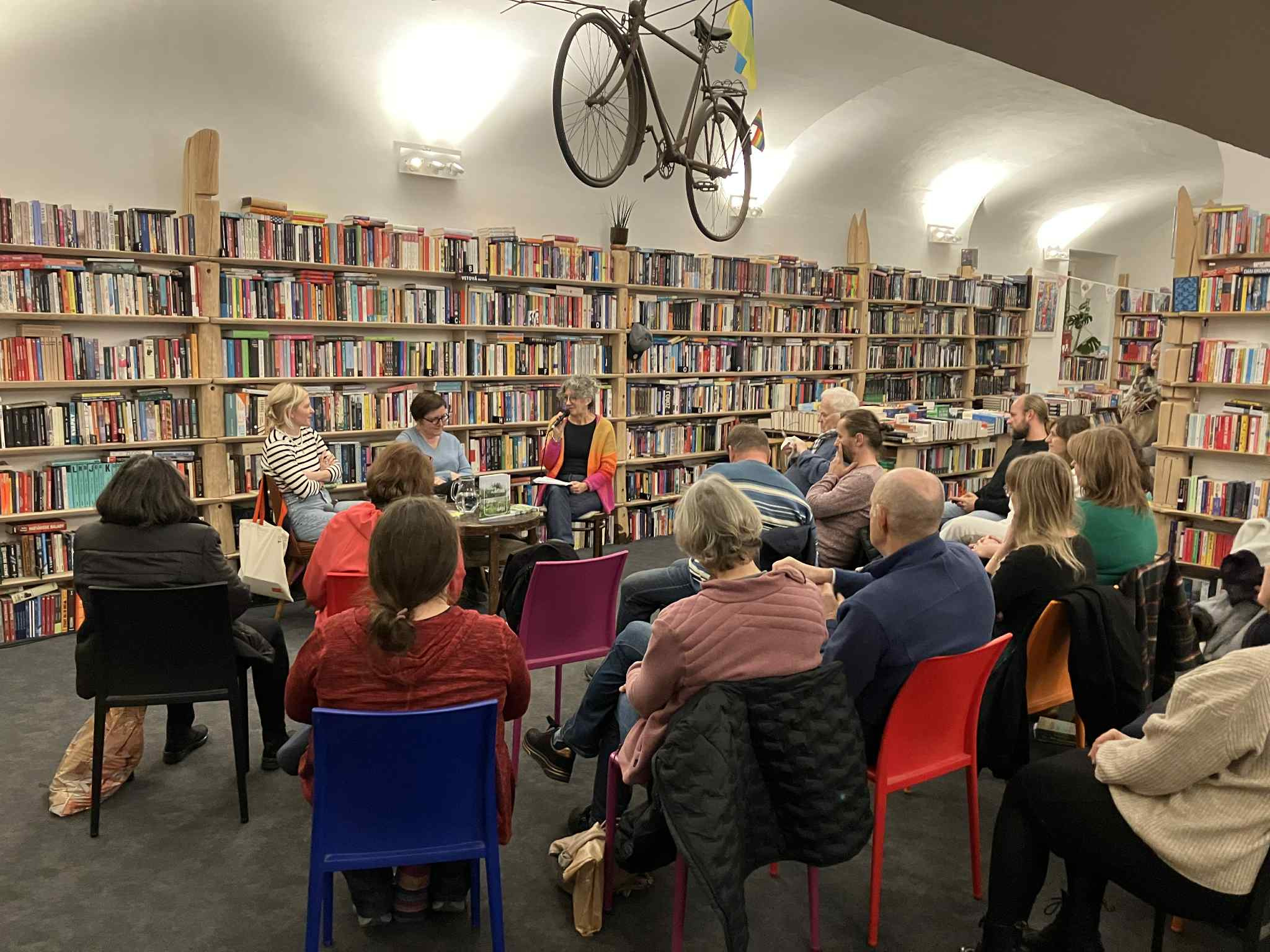 Pillanatfelvételek Németh Ilona háromnyelvű kötetének kassai bemutatójáról